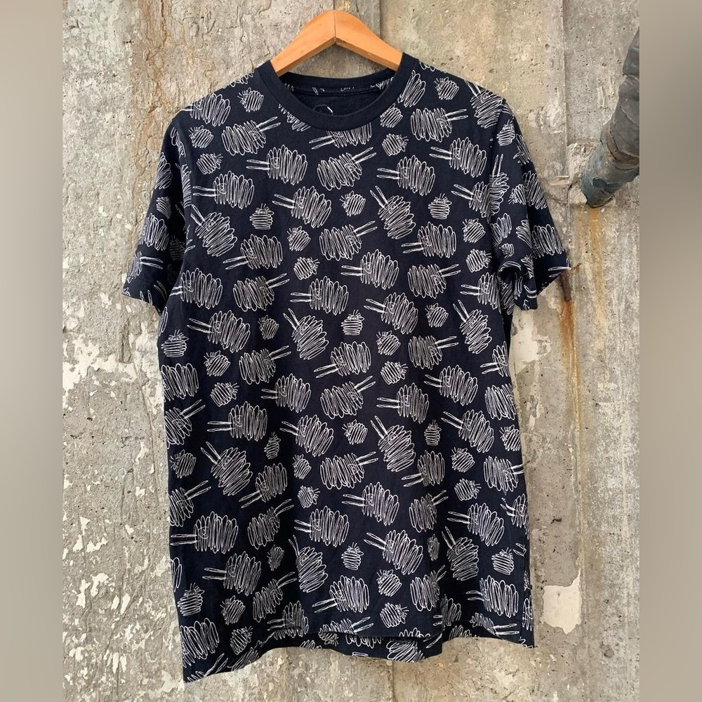 Rare Uniqlo Kaws X Peanuts Snoopy Dust All Over Print Black Shirt Large